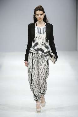 bassa sass_and_bide_wss10_011.jpg